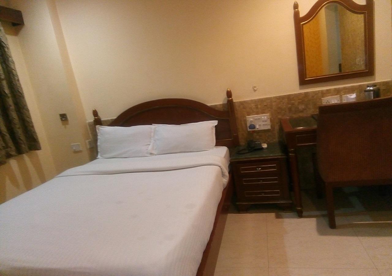 غاواهاتي Hotel Monsoon Palace المظهر الخارجي الصورة